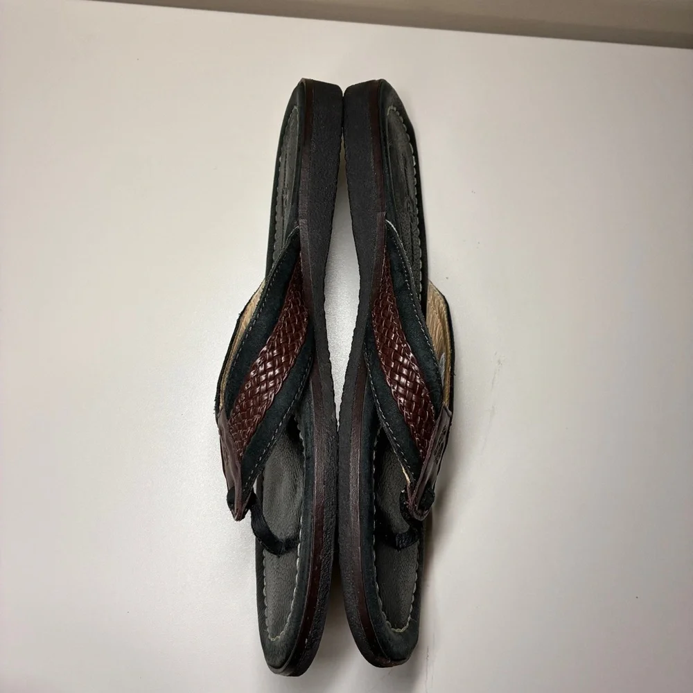 Tommy Bahama Men's Leather Sandals with Brown Accents